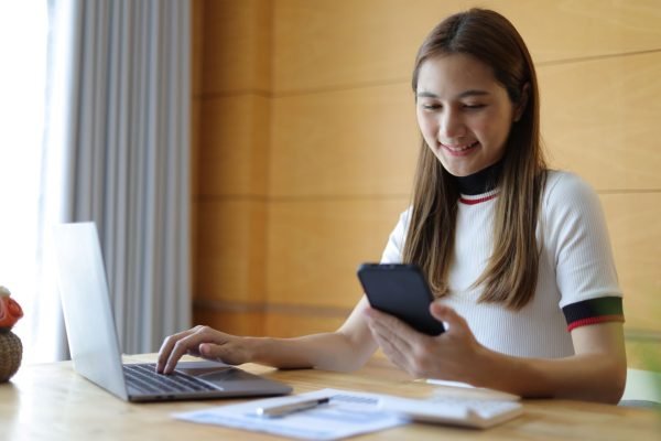 woman-studying-online-seminar-on-internet-laptop-2023-11-27-05-18-21-utc.jpg